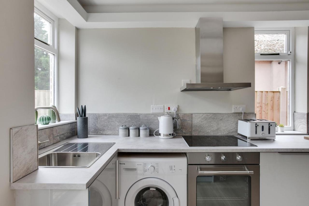 Spacious Three Bedroom House - Free Parking & Wifi Chelmsford Eksteriør billede